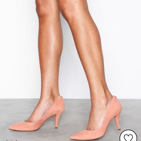 Veronica Beard Lisa pointed toe heels. NWOT. Never worn. Excellent condition. - Picture 6 of 9